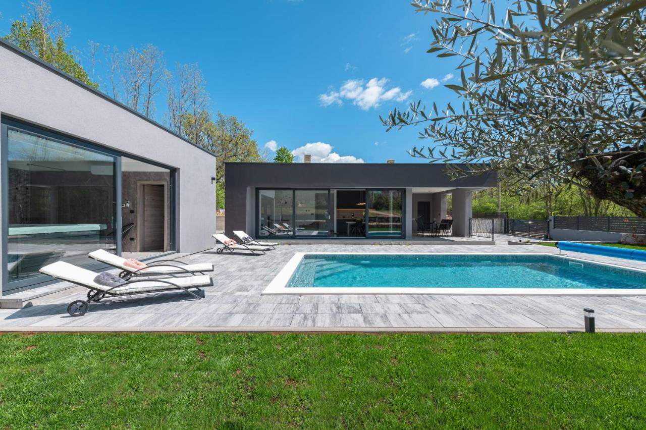 Ruzici  Green Luxury II With Heated Pool, Jacuzzi & Sauna מראה חיצוני תמונה