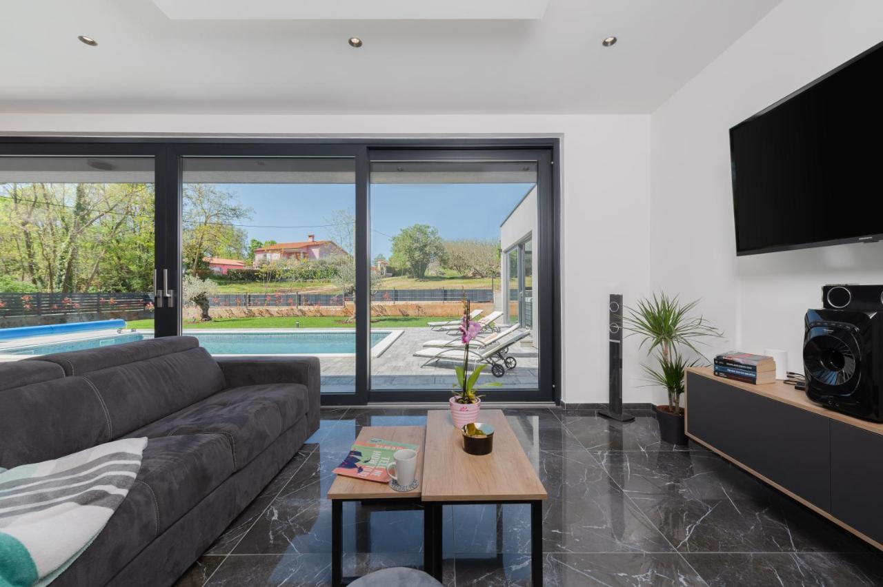 Ruzici  Green Luxury II With Heated Pool, Jacuzzi & Sauna מראה חיצוני תמונה